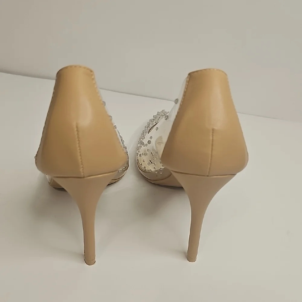 Cushionaire Women's Tan‎ and Clear Studded Heels Size 8.5